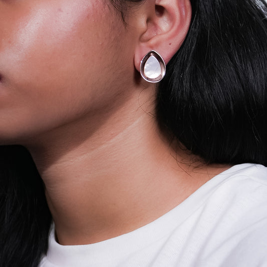 Elowis Drop Studs