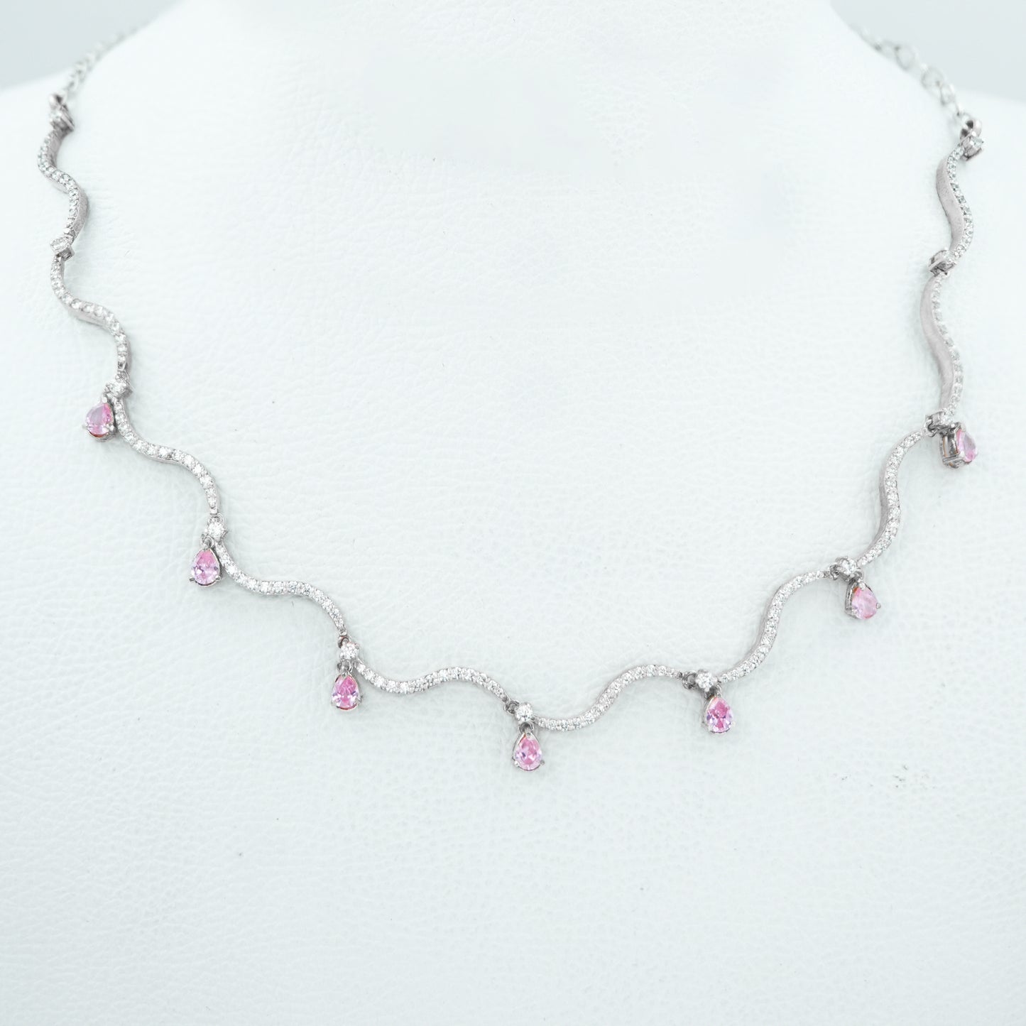 Sharu Heart Wave Necklace