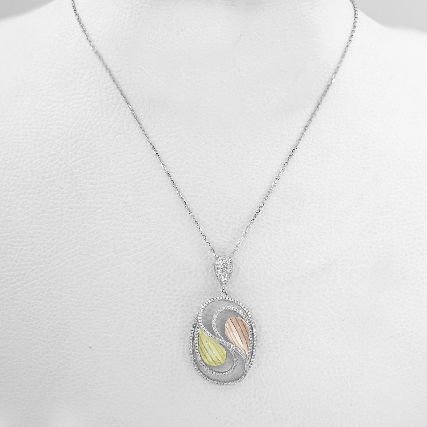 Zorelle Dual Pendant